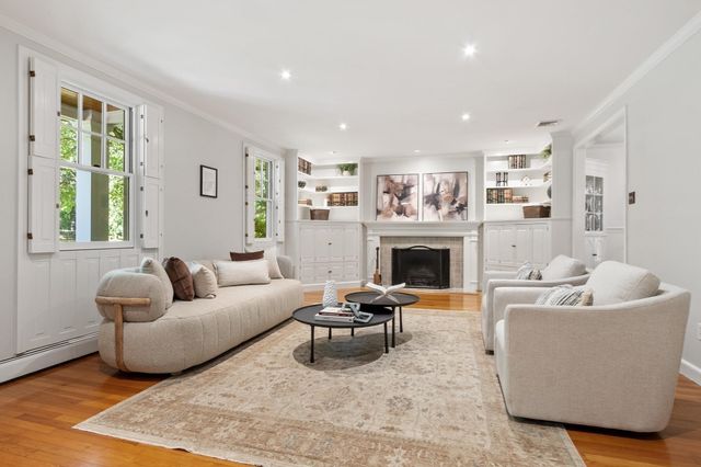 111 Old Pickard Rd, Concord, MA 01742