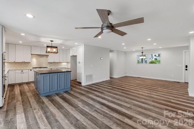 21200 Rio Oro Drive, Cornelius, NC 28031