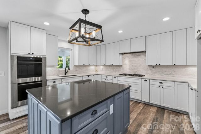 21200 Rio Oro Drive, Cornelius, NC 28031
