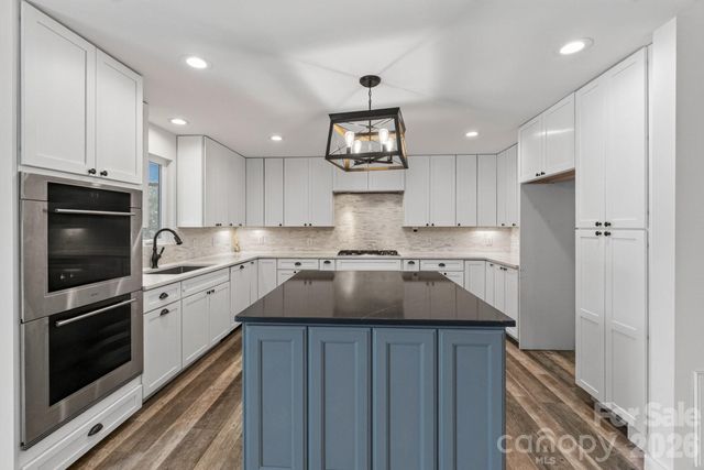 21200 Rio Oro Drive, Cornelius, NC 28031