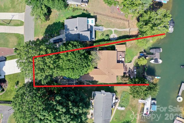 21200 Rio Oro Drive, Cornelius, NC 28031
