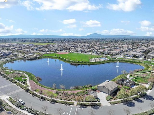 252 Coolcrest Dr, Oakley, CA 94561