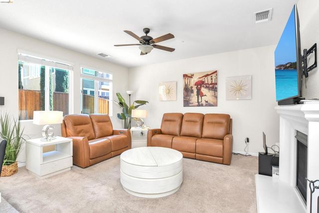 252 Coolcrest Dr, Oakley, CA 94561