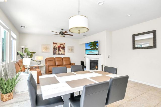 252 Coolcrest Dr, Oakley, CA 94561