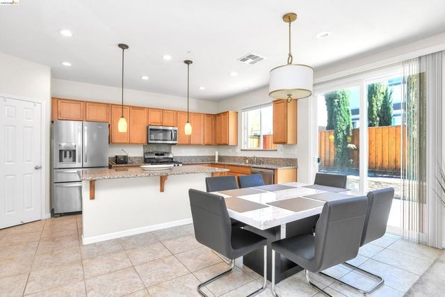 252 Coolcrest Dr, Oakley, CA 94561