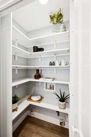 1318 Sierra Street, Redwood City, CA 94061