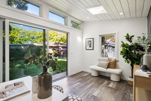 1318 Sierra Street, Redwood City, CA 94061