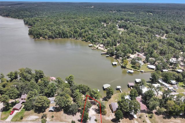 308 N Point Drive, Trinity, TX 75862