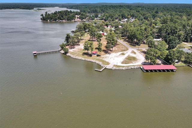 308 N Point Drive, Trinity, TX 75862