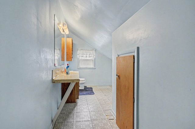 1420 Friendly Avenue, Portage, MI 49002