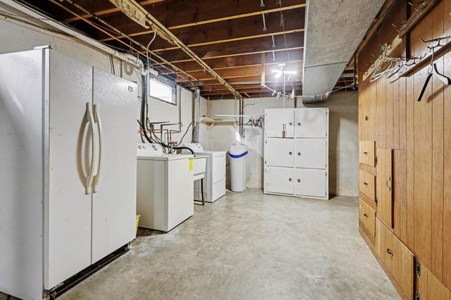 1420 Friendly Avenue, Portage, MI 49002