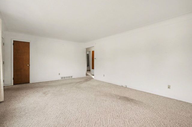 1420 Friendly Avenue, Portage, MI 49002