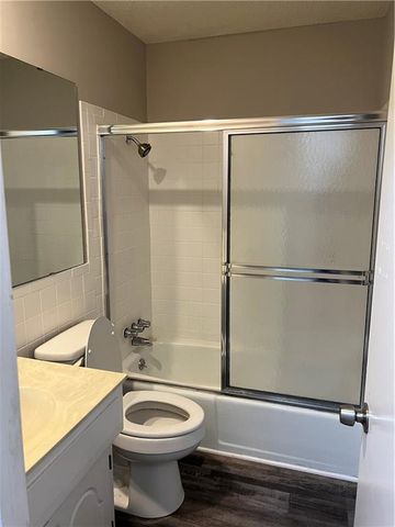 5424 Ditzler Avenue, Raytown, MO 64133