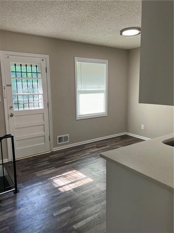 5424 Ditzler Avenue, Raytown, MO 64133