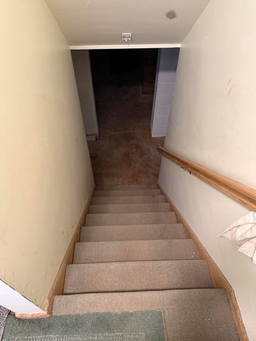 305 W 35th Avenue, Griffith, IN 46319