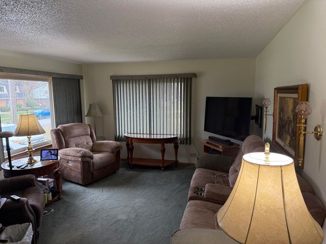 305 W 35th Avenue, Griffith, IN 46319