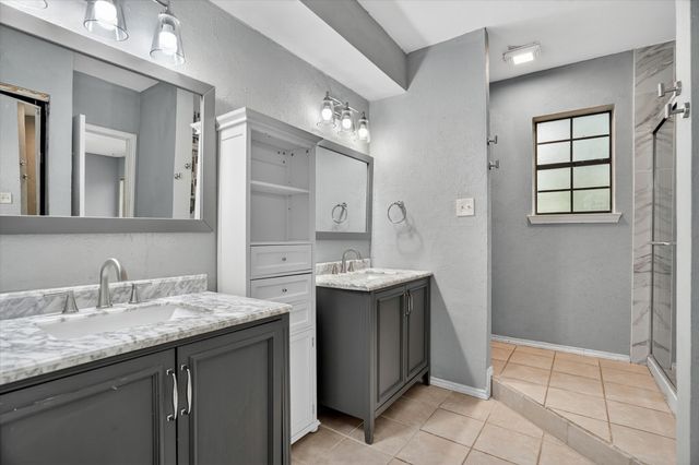 231 Shady Lane Drive, Fort Worth, TX 76112