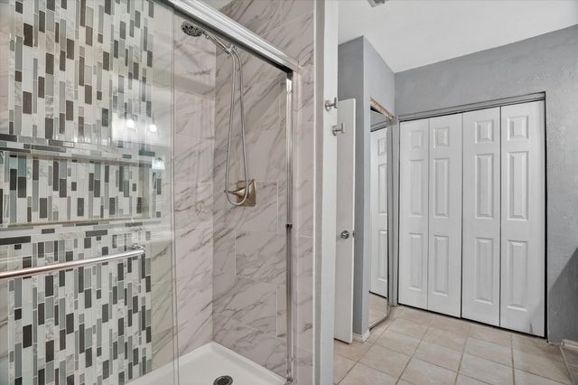 231 Shady Lane Drive, Fort Worth, TX 76112
