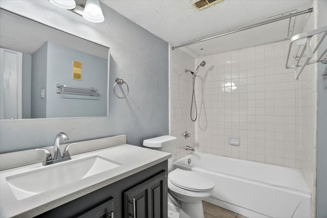 231 Shady Lane Drive, Fort Worth, TX 76112