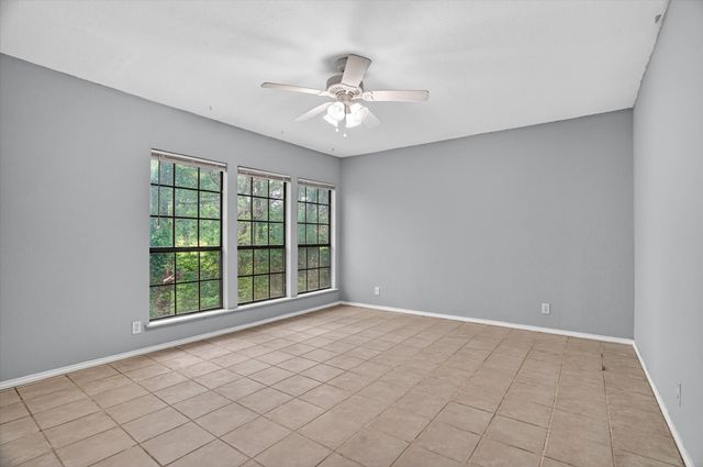 231 Shady Lane Drive, Fort Worth, TX 76112