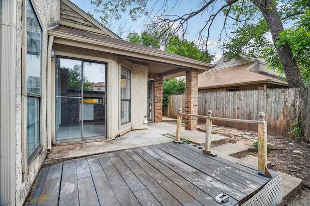 231 Shady Lane Drive, Fort Worth, TX 76112