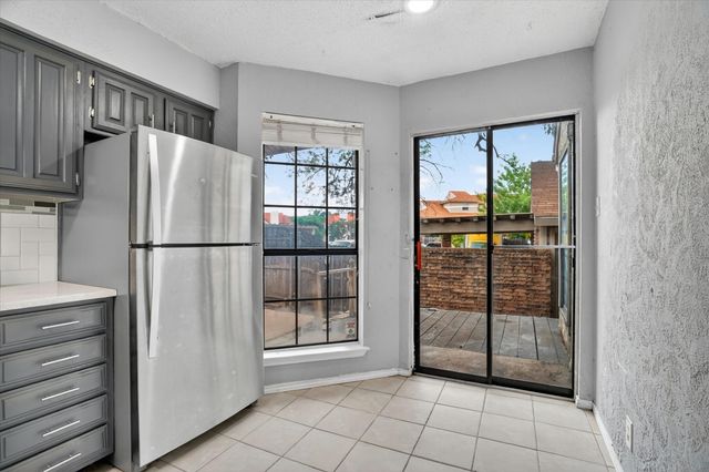 231 Shady Lane Drive, Fort Worth, TX 76112