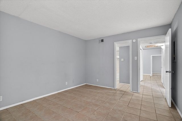 231 Shady Lane Drive, Fort Worth, TX 76112