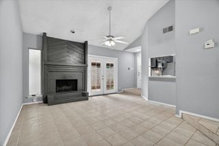 231 Shady Lane Drive, Fort Worth, TX 76112