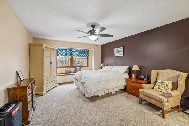 6832 Morningside Circle, Johnston, IA 50131