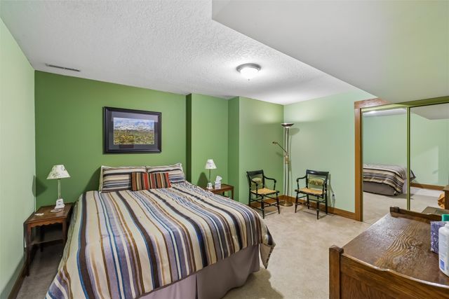 6832 Morningside Circle, Johnston, IA 50131