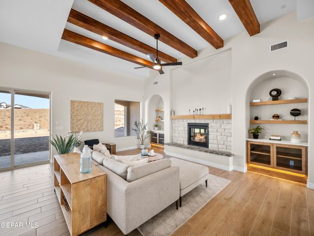 709 Tranquil Court, Horizon City, TX 79928
