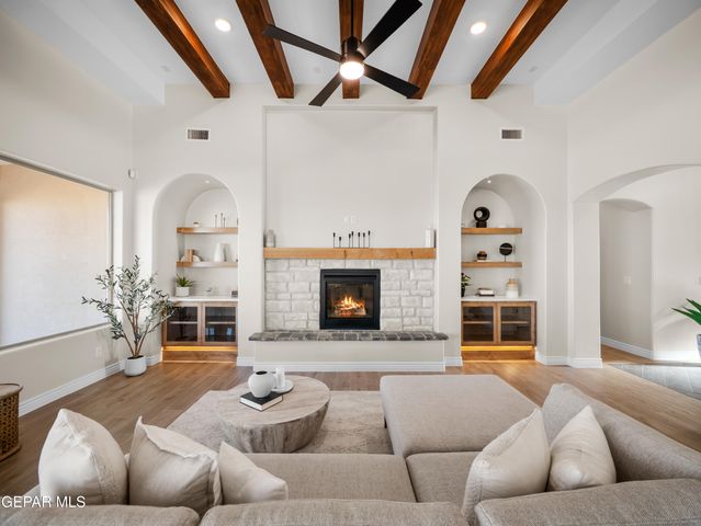 709 Tranquil Court, Horizon City, TX 79928