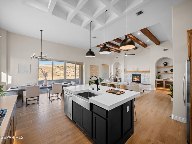 709 Tranquil Court, Horizon City, TX 79928