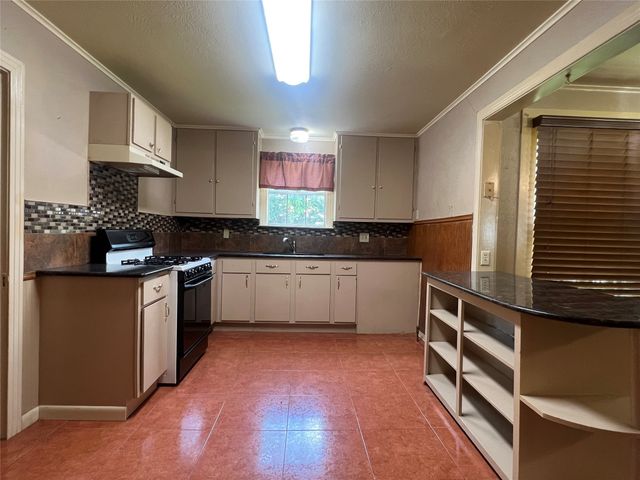 717 N 37th Street, Corsicana, TX 75110
