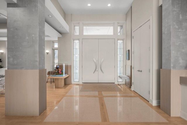 11465 Keystone Court, Hopkins, MN 55305