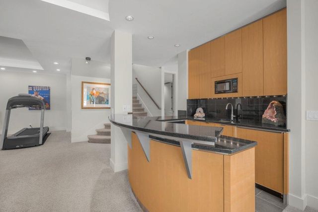 11465 Keystone Court, Hopkins, MN 55305