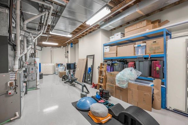 11465 Keystone Court, Hopkins, MN 55305