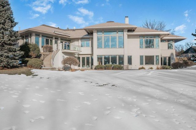 11465 Keystone Court, Hopkins, MN 55305