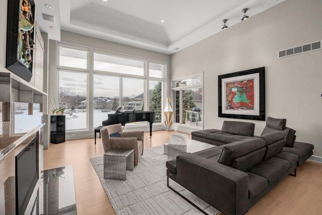 11465 Keystone Court, Hopkins, MN 55305