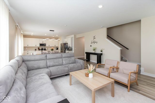 2867 Kramer Drive, Greenwood, IN 46143