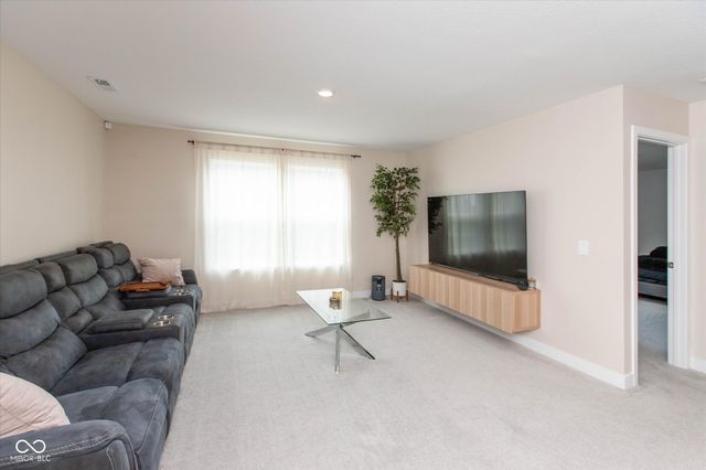 2867 Kramer Drive, Greenwood, IN 46143