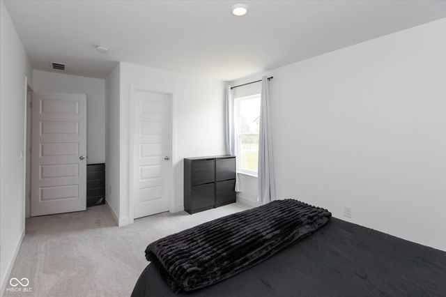 2867 Kramer Drive, Greenwood, IN 46143