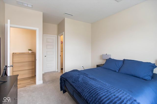 2867 Kramer Drive, Greenwood, IN 46143