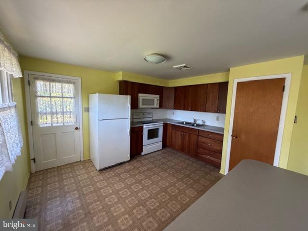 614 KEYSTONE DR, SELLERSVILLE, PA 18960 — photo 4