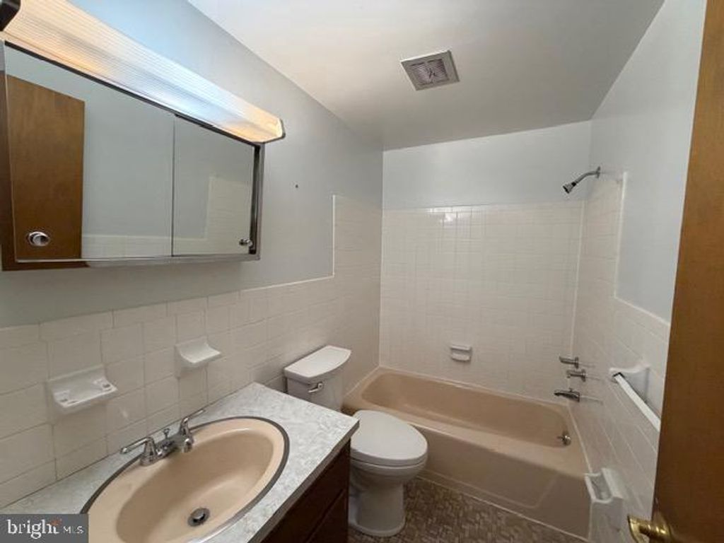614 KEYSTONE DR, SELLERSVILLE, PA 18960 — photo 5