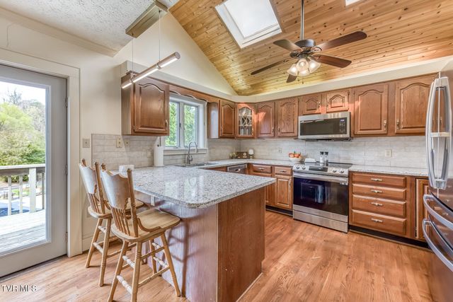 222 Willowbend Court, Kingsport, TN 37660