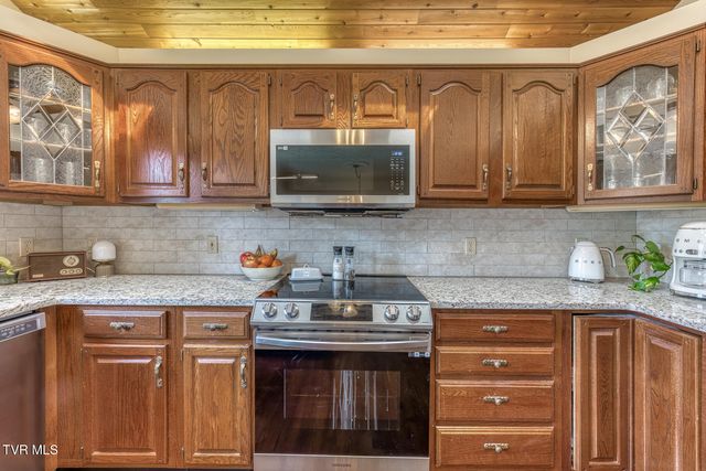 222 Willowbend Court, Kingsport, TN 37660