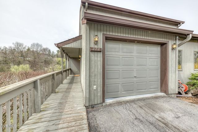 222 Willowbend Court, Kingsport, TN 37660