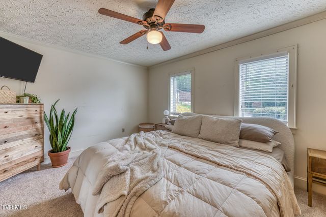 222 Willowbend Court, Kingsport, TN 37660