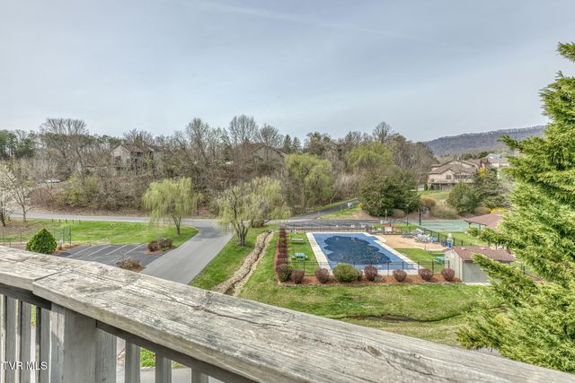 222 Willowbend Court, Kingsport, TN 37660